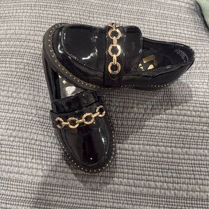 Darling lil’ girl loafers